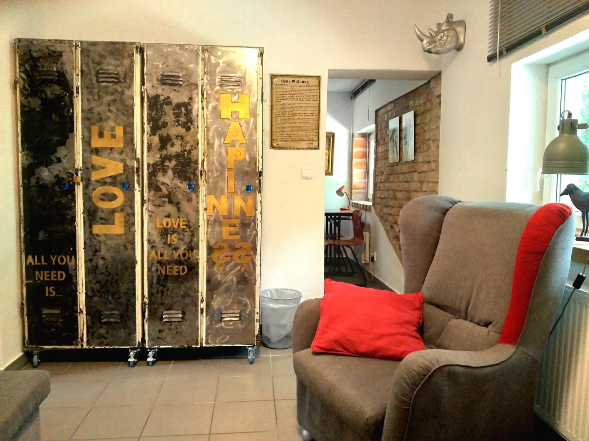 Dom Sztuk - House Of Arts Appartement Międzyrzecz Buitenkant foto