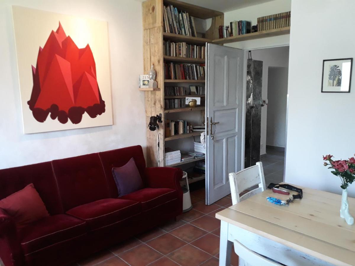 Dom Sztuk - House Of Arts Appartement Międzyrzecz Buitenkant foto
